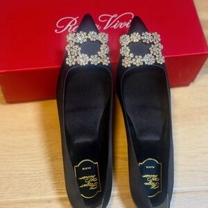 RV Roger Vivier Black Satin Pointed Flats with Crystal Buckle